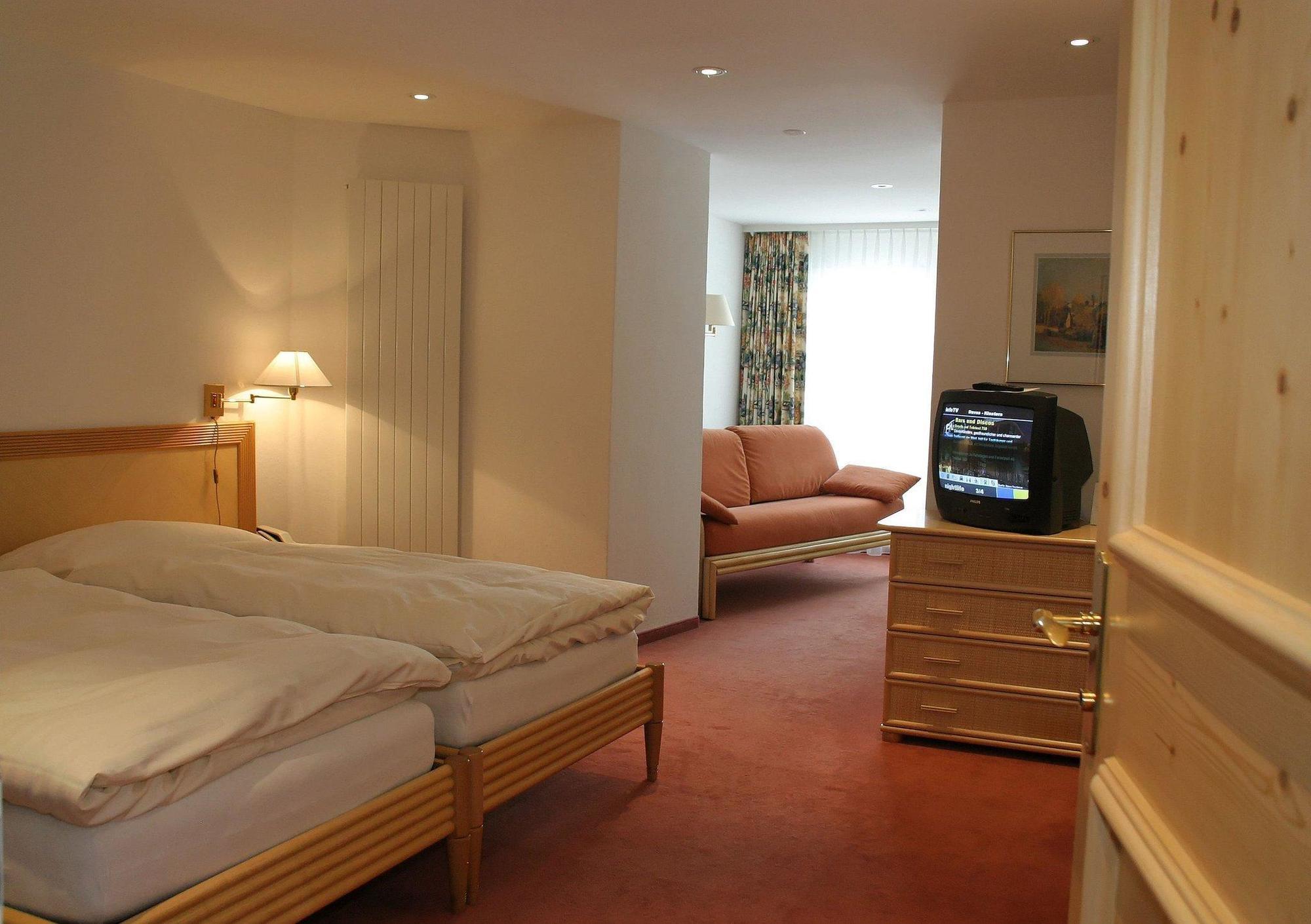 Casanna Hotel Davos City Center ภายนอก รูปภาพ